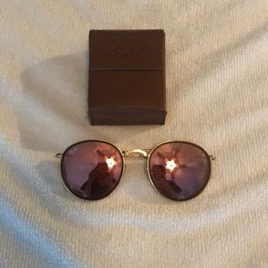Ray-Ban Round Golding gold frame sunglasses